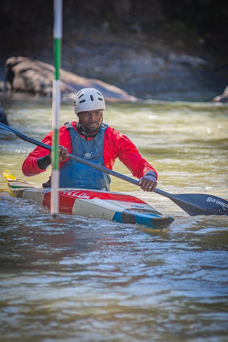 Treverton College hosts former South African Olympic paddler Cyprian Ngidi for slalom paddling course