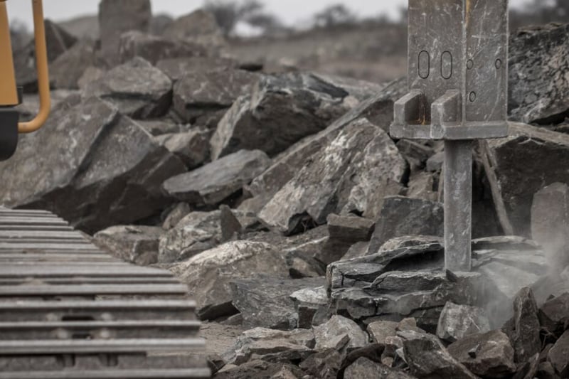 Hiring Crushing and Screening Equipment for Construction Projects