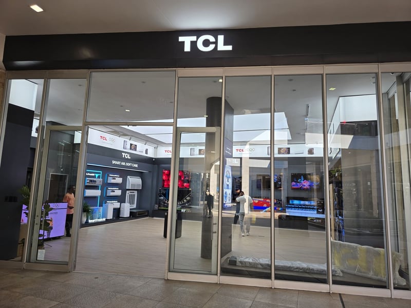 TCL Opens First South African Experience Store at Cedar Square