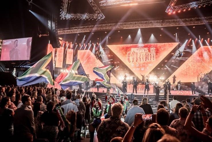 Level up your Afrikaans is Groot experience with a meal or stay and show package