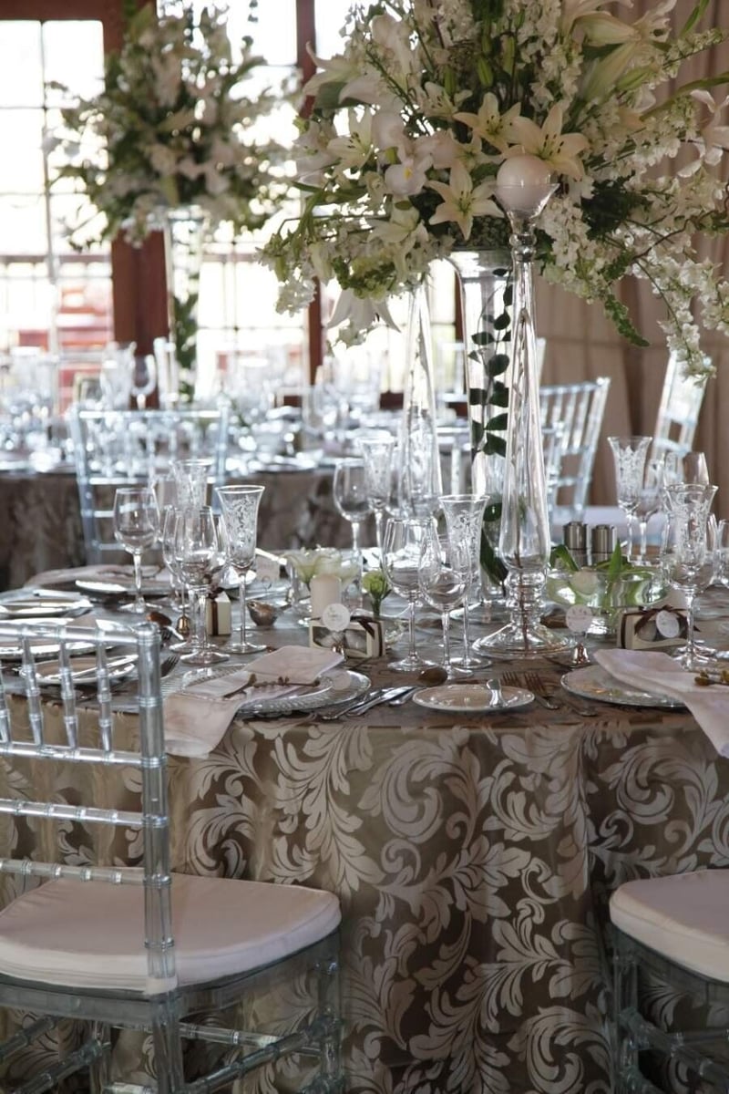 Best options when serving meals in style at your reception