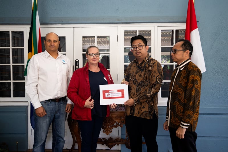 Animal campaigners in Cape Town join global hand in of 700,000 petition signatures to end Indonesia’s cruel dog and cat meat trade