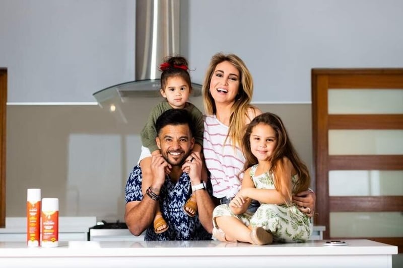 EF-Active partners with power duo, JP & Sue Duminy, on outdoor campaign