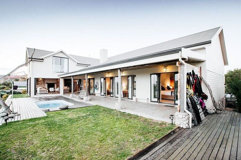 Digital Detox - Plugged In or Out On Your Summer Vacation