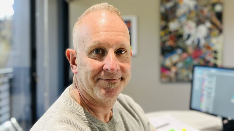 Integrating Micro And Macro Rewards To Enhance Participant Motivation And Business Returns