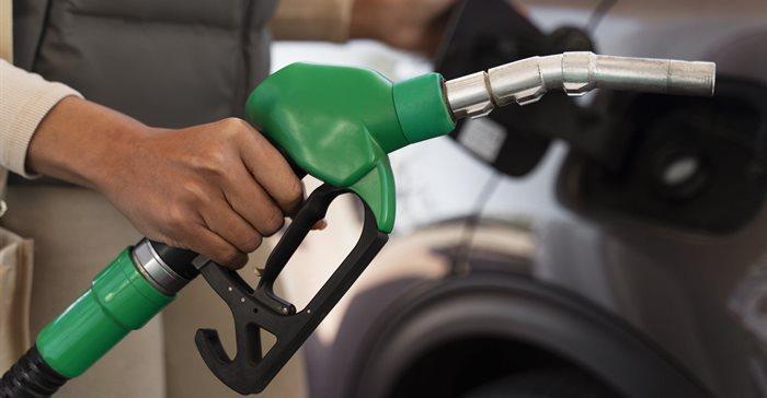 South Africa Announces Major Fuel Price Increases Effective Wednesday, With Petrol 95 Up R3.33 and Diesel 0.005% Sulphur Up R3.24
