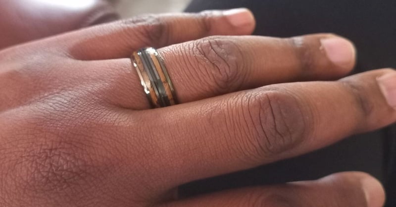 Beyond the Band - How Ashes, Dinosaur Bones & Personal Tokens Are Redefining Keepsake Rings