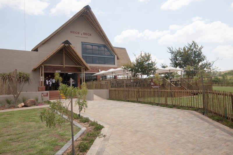 Five Reasons to Visit Bothongo Rhino & Lion Nature Reserve's Iconic Neck & Deck Restaurant