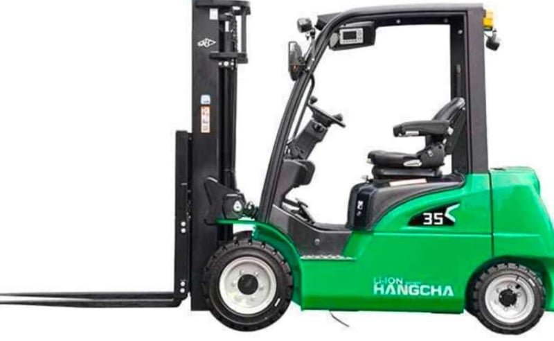 Choosing the Right Forklift - A Comparison of IC, Electric, and Lithium-Ion Options