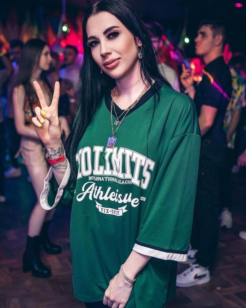 A New guard of A Female DJ Taking The Hip Hop Dance Scene By Storm