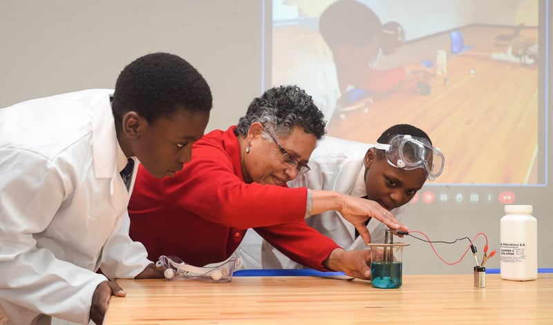 Fun learning Science2Go project drives into the Cape’s most under-equipped schools