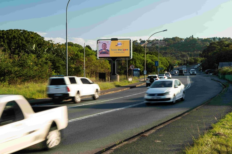 Outdoor Network Launches Its first rotating digital billboard in East London