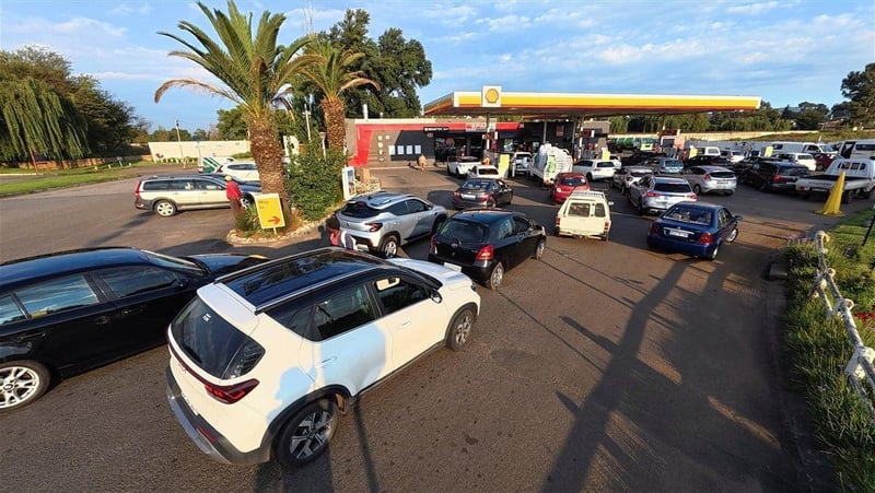 South Africa Minister Says Rising Petrol Prices, Not Supply Shortages, Are Biggest Concern as Fuel Set to Hit Record R29–R31 Levels