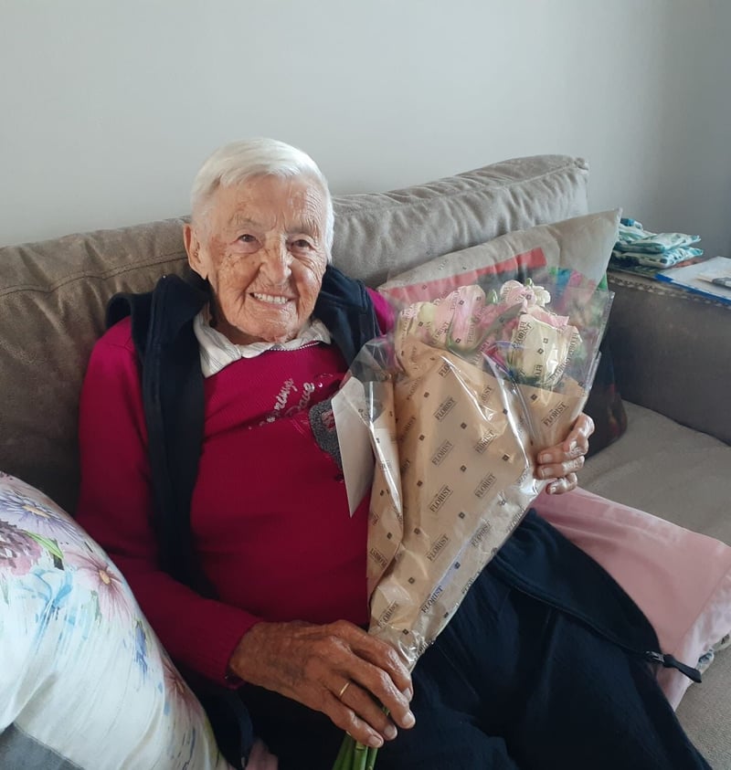 Renishaw Hills celebrates as resident, Fern Stievenart, turns 100!
