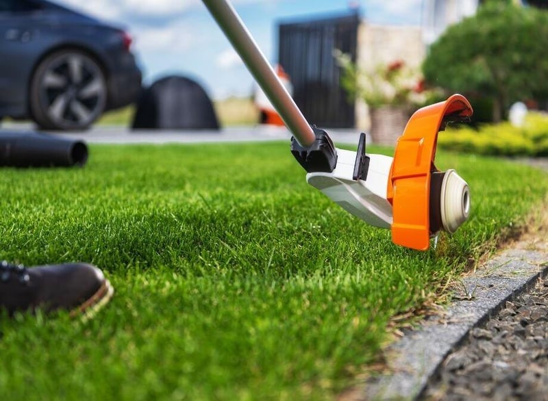 Eco Smart Pest Control Publishes Guide on Keeping Gardens and Driveways Weed-Free