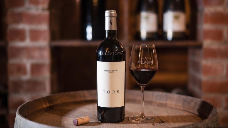 Neethlingshof Debuts Tors Red Wine, Wins Absa Cape Blend Top 6