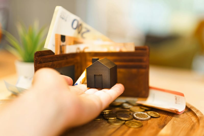 Homeowners Should Seize the 2025 Repo Rate Cuts to Pay Down Bonds