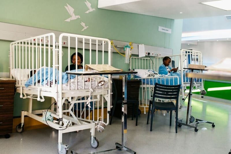 POLYFLOR SA HELPS REFURBISH NGWELEZANE HOSPITAL PAEDIATRIC BURNS UNIT