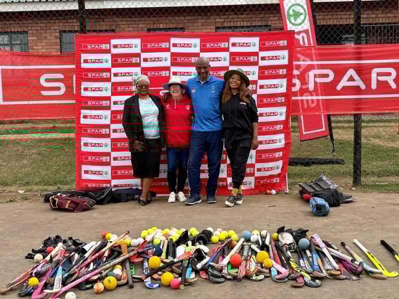 SPAR KZN Schoolgirls’ Hockey Challenge Players Pay it forward in Pre Loved Equipment Drive