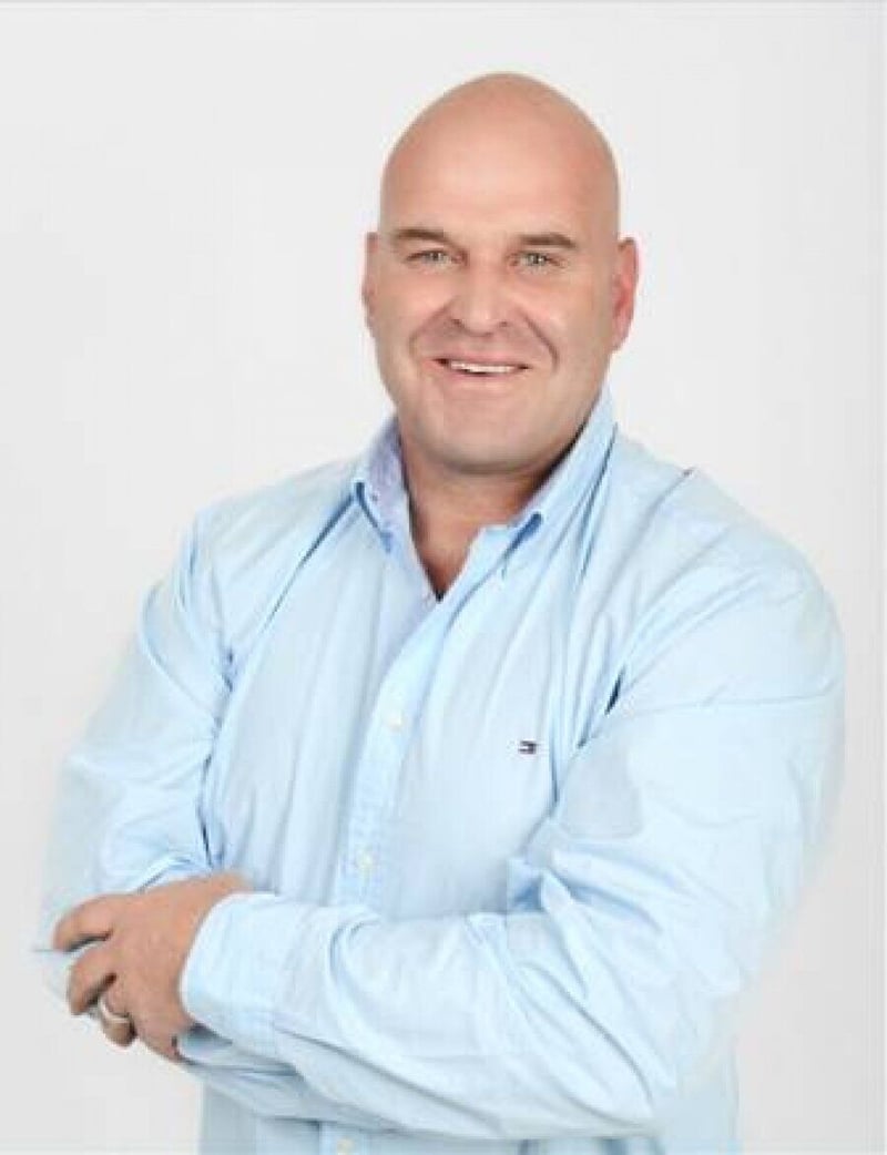 DIY Met Riaan launches on kykNET in October