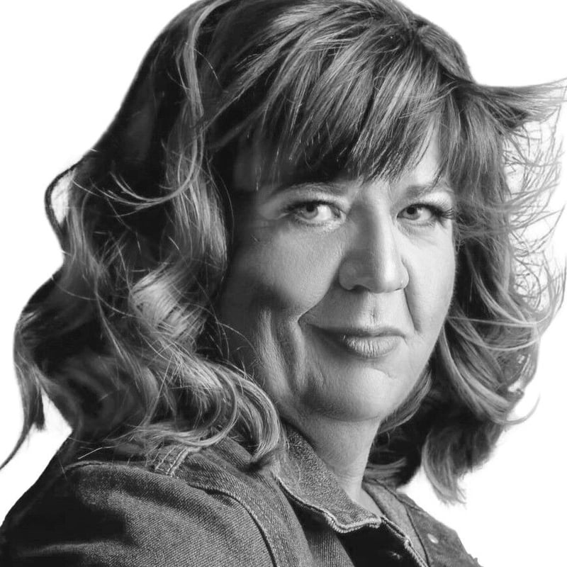 The Perils of Political Posting, Walking A Tight  Rope Over A Pit Of Alligators