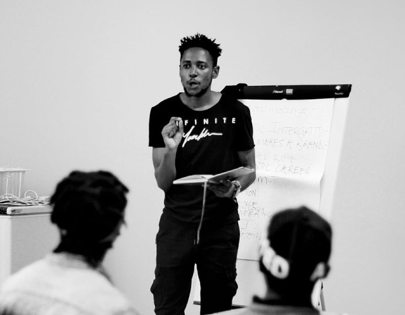 Social Media Impact - How Lolo Vandal/Zuxole Ngetu Translates Platformed Communication into Musical Practice