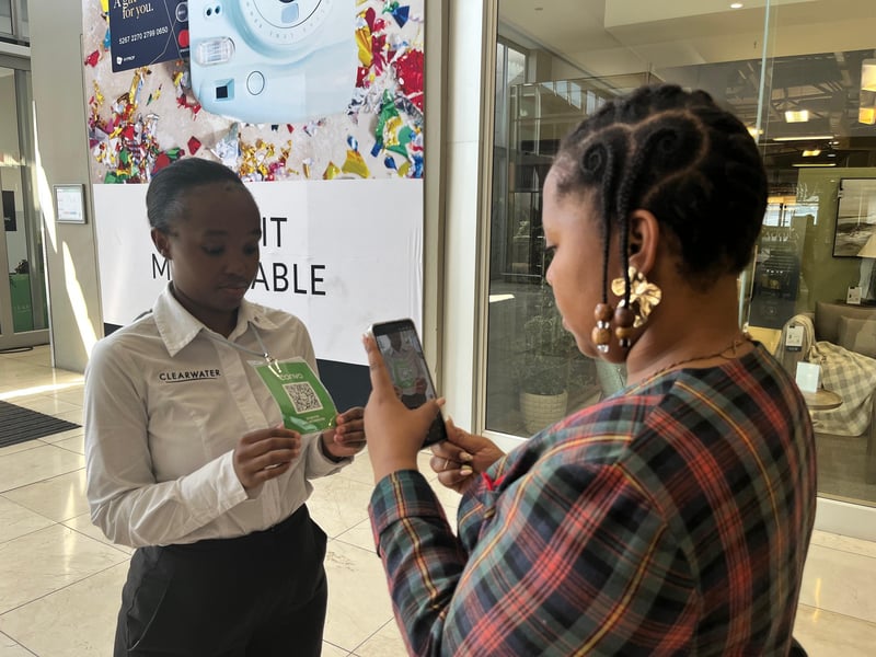 Clearwater Mall Launches Sign Language Service for Deaf Shoppers