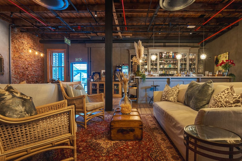 From 9–5 to 5–9 - The Rise of the After-Work Affair