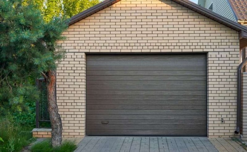 Exploring the Different Types of Garage Doors - A Comprehensive Guide