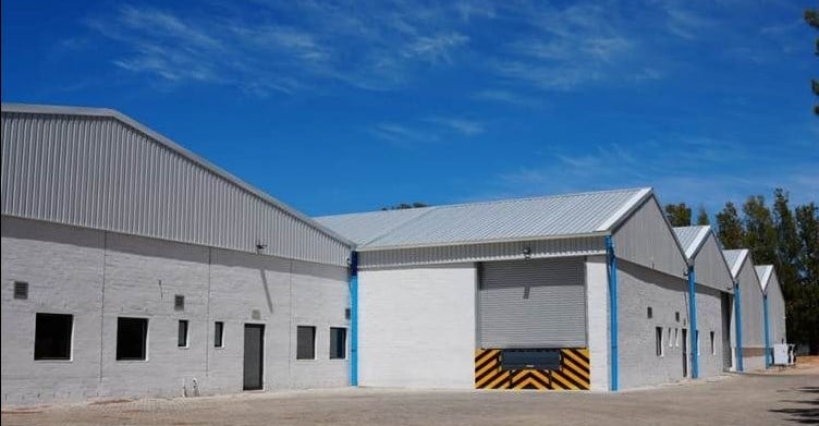 Vergelegen Expands Operational Capacity With New 4226 m² Wine Warehouse Featuring Upcycled Farm Materials