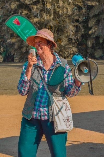 Elsa Pooley shares 4 winter garden tips following Botanical Society tour at Renishaw Hills