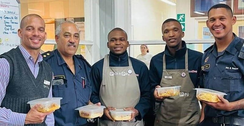 Cape Town Wildfires - Pick N Pay And Customers Rally Support For Firefighting Teams