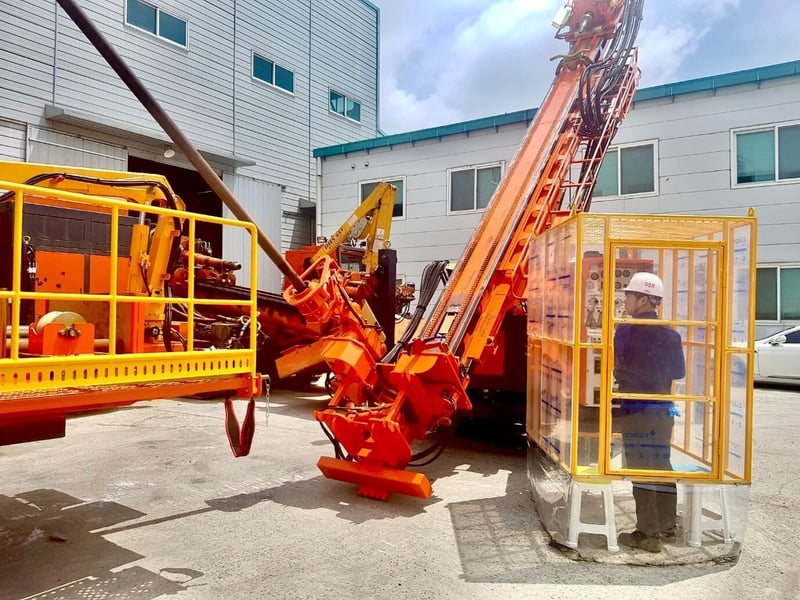 Hands-free Rod Handling System can Reduce Accidents and Improve Productivity