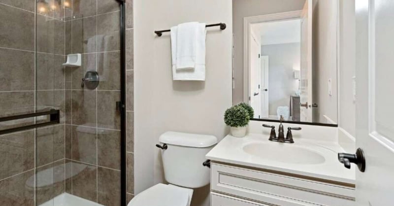 Elevate Your Bathroom Decor with Stylish Handles - A Guide to Bathroom Accessories