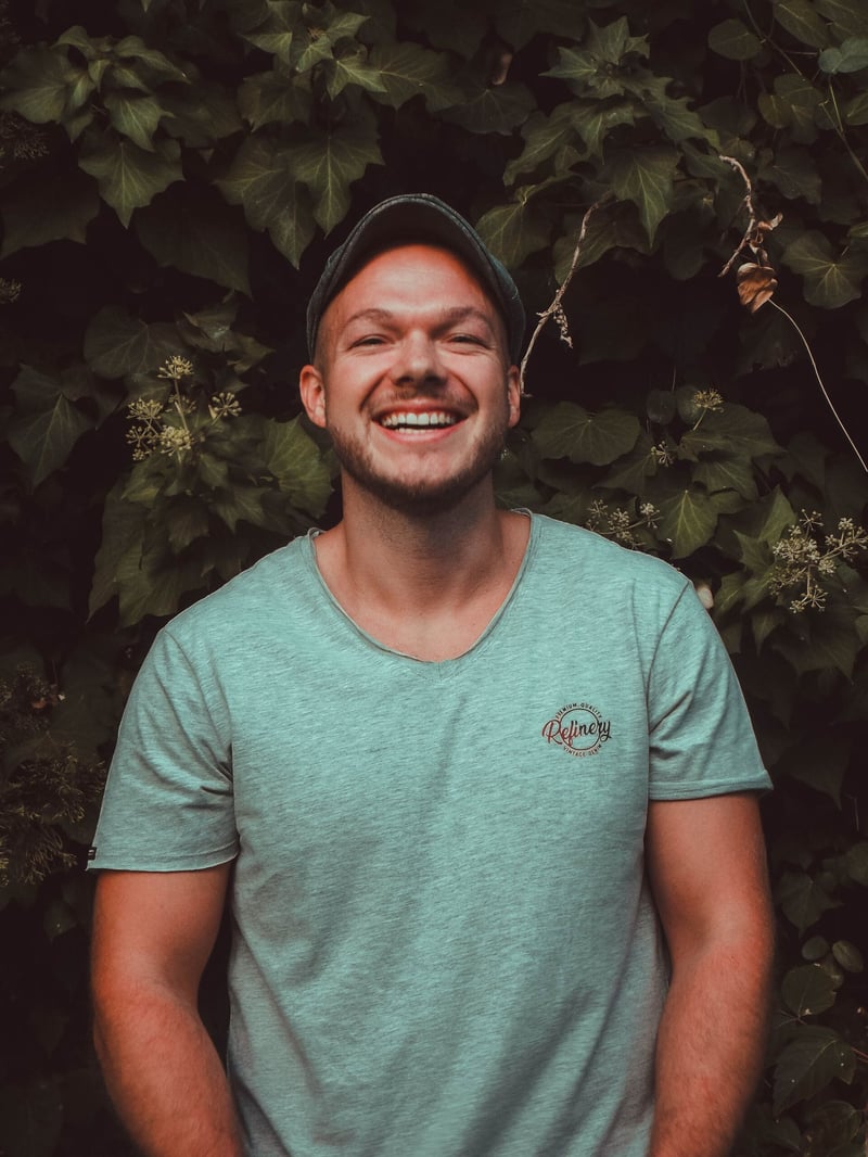 Aston Wylie Kicks Off 2023 With His Feel-Good Pop Anthem ‘Butterflies’