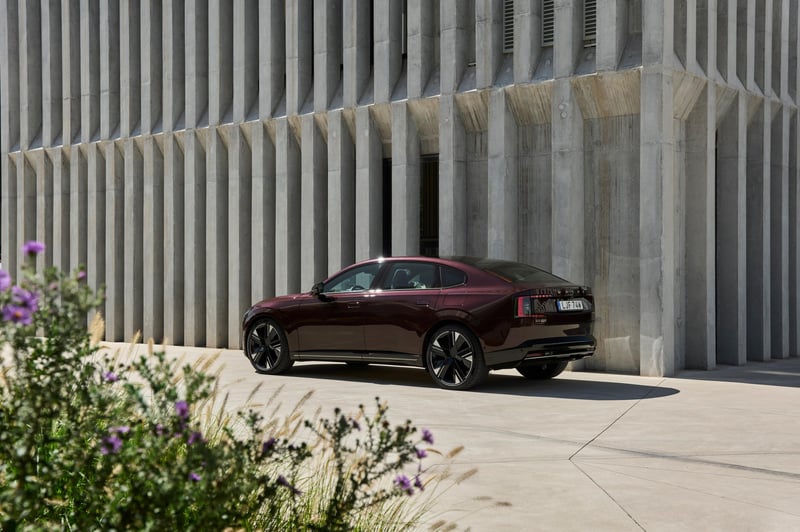 New ES90 marks the next chapter in three decades of Volvo flagship sedans